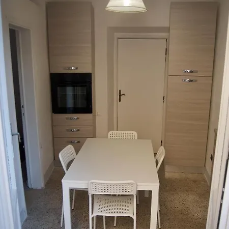 Casa Di Canfreo Lari