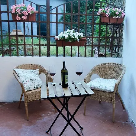 Casa Di Canfreo * Lari